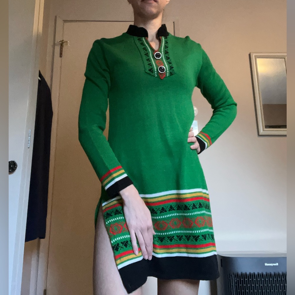 Vintage knitted long sleeve dress green and multicoloured